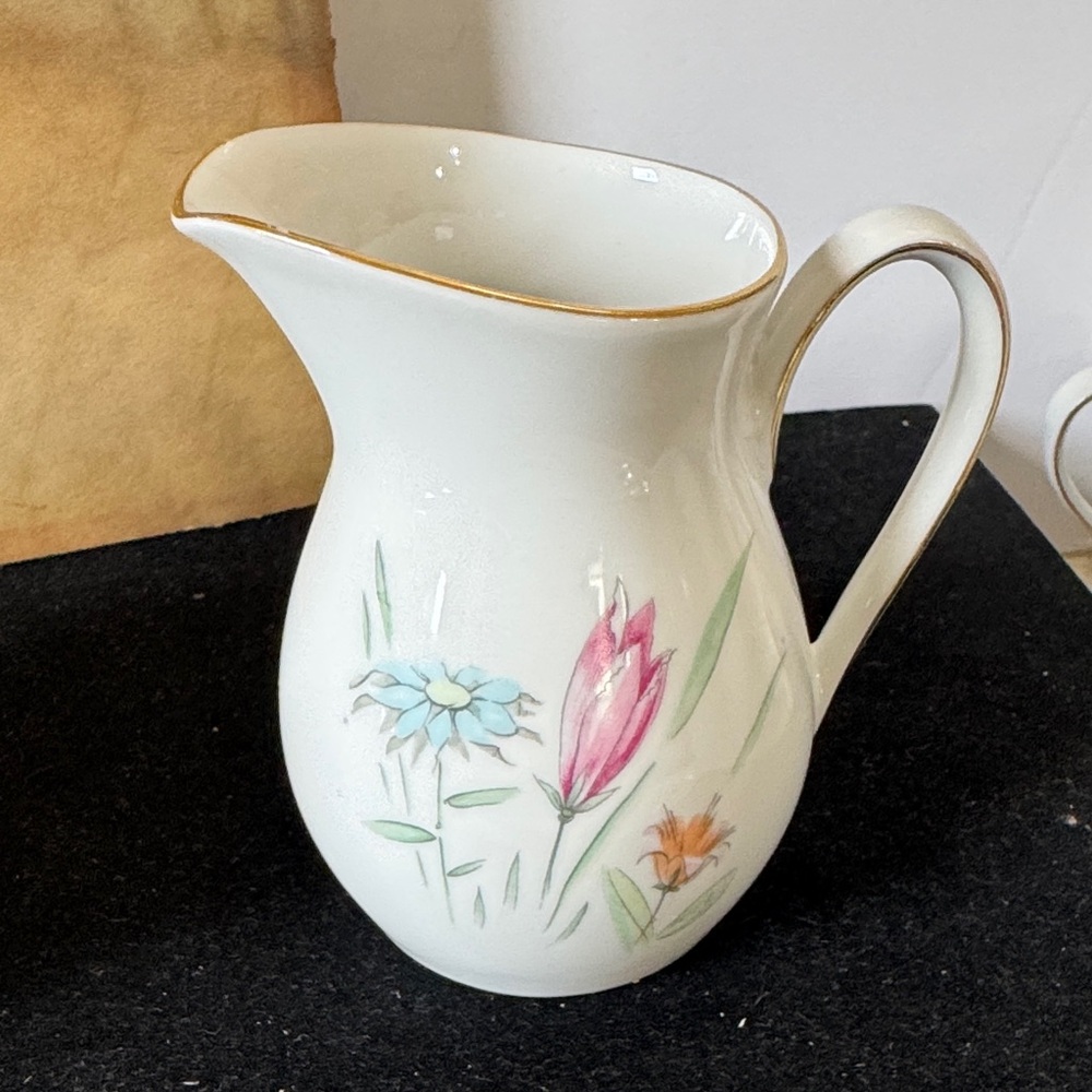 Vintage 1960 Bavaria Wild flower Floral Sugar, and Creamer Serveware Set - Picture 2 of 12